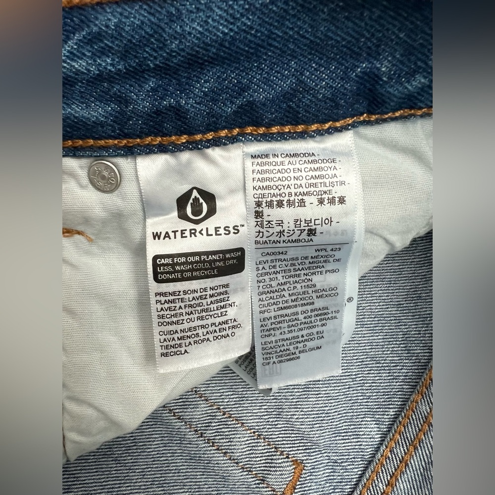 Levi’s 501 Original Cropped Women’s Jeans High Rise Color: Blue Size:26x26 - Picture 10 of 14